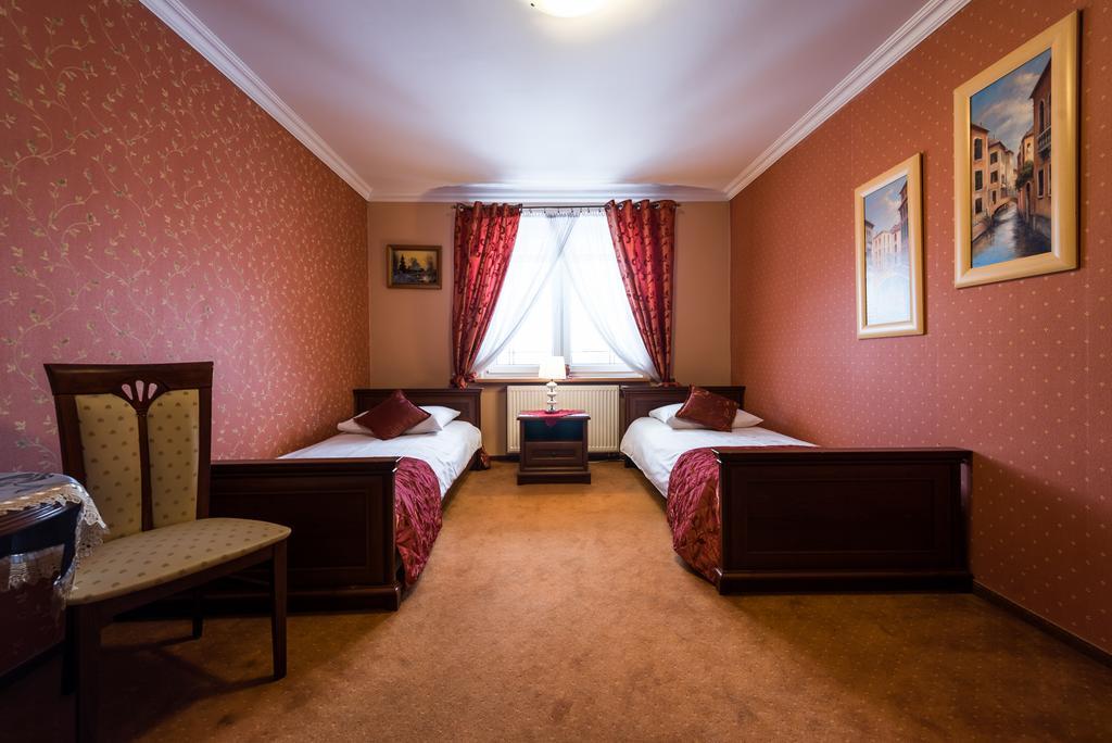 Hotel Palac Akropol Люблин Стая снимка