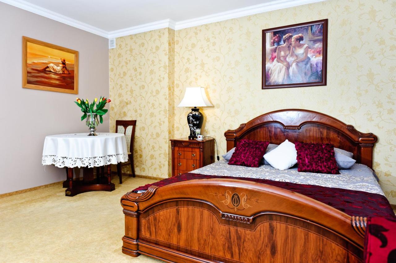 Hotel Palac Akropol Люблин Екстериор снимка